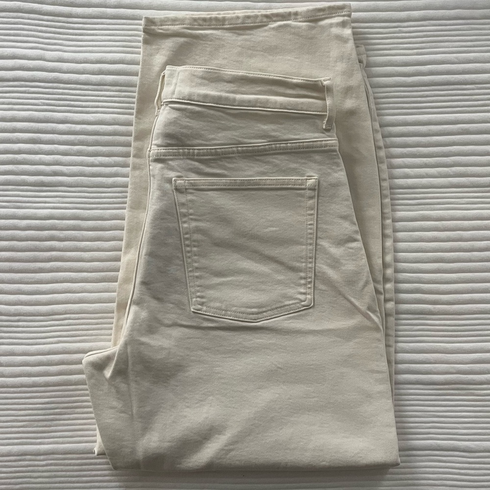 Everlane Cream Way High Jeans  w a Barrel like leg - Picture 7 of 10